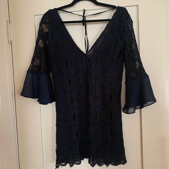 Tularosa navy flutter dress - Picture 3 of 4